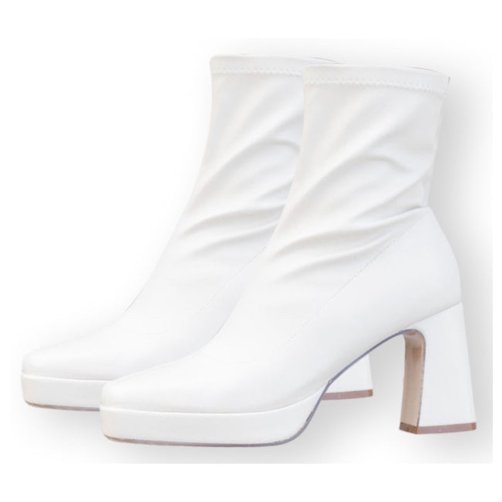 BRAND NEW Pink Lily Boutique - Candace Cream Square Toe Booties - Size 7